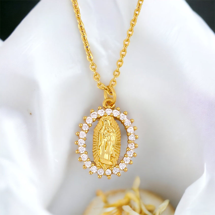 Cadena delicada de la Virgen de Guadalupe chapada en oro 18k