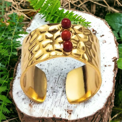 Anillo de acero vintage de tres piedras
