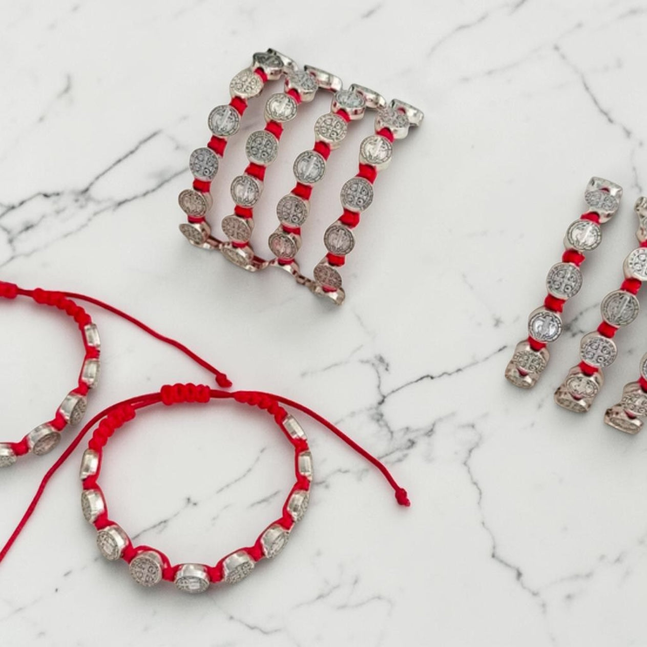 Pulsera ajustable de San Benito