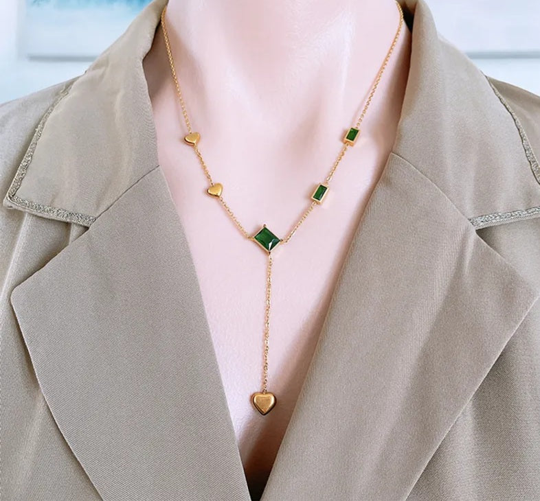 Cadena con circones y dije de corazón