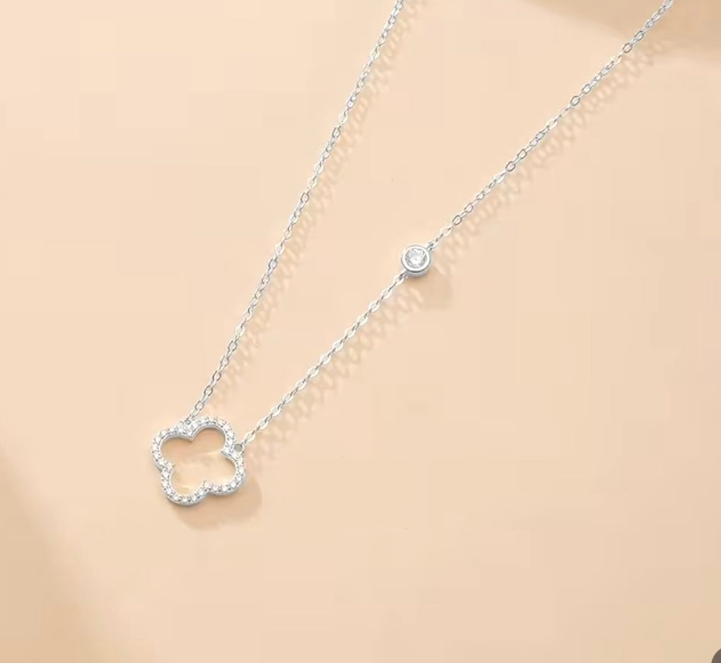 Cadena de plata Van Cleef