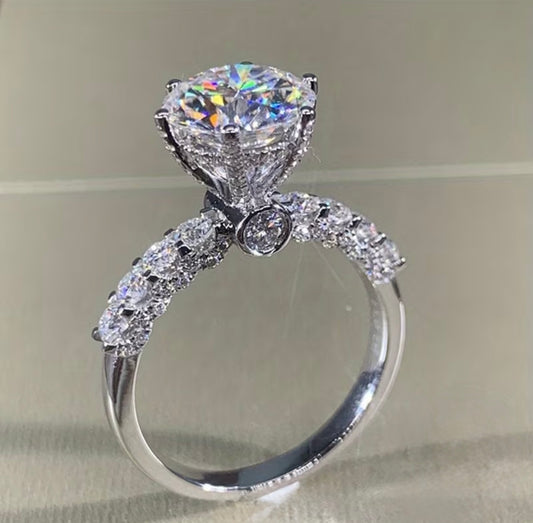 Anillo de plata solitario